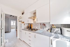 Kitchen- click for photo gallery